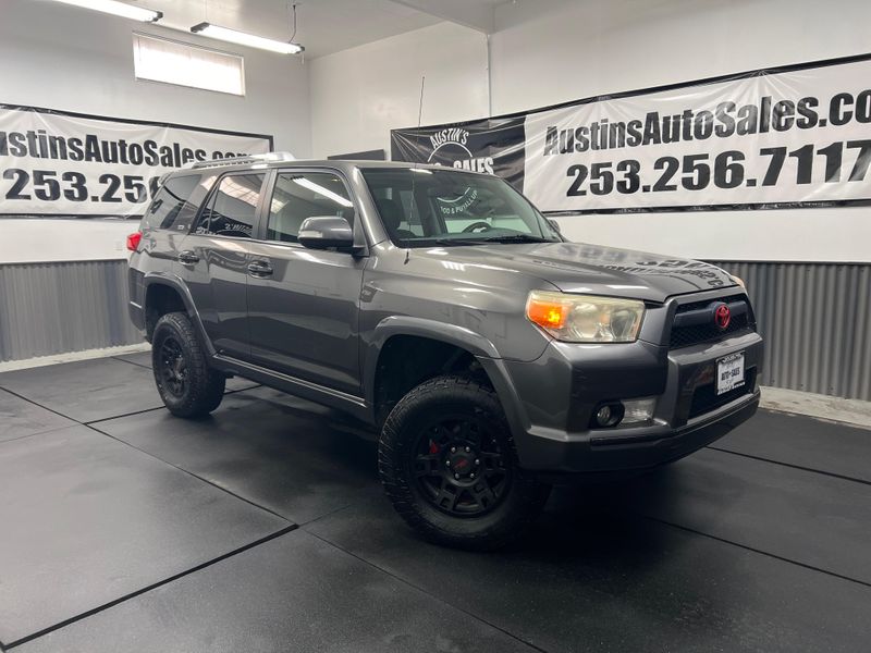 2011 Toyota 4Runner Limited Upper Image 1