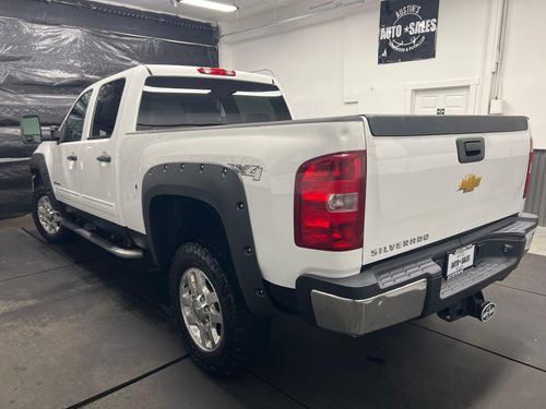 2014 Chevrolet Silverado 2500HD LT Crew Cab Lower Image 1