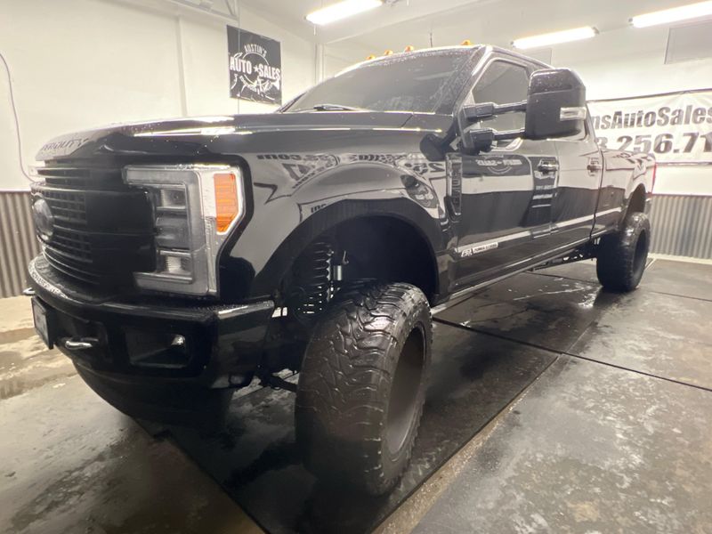 2017 Ford F-350 Super Duty Platinum Crew Cab Upper Image 2