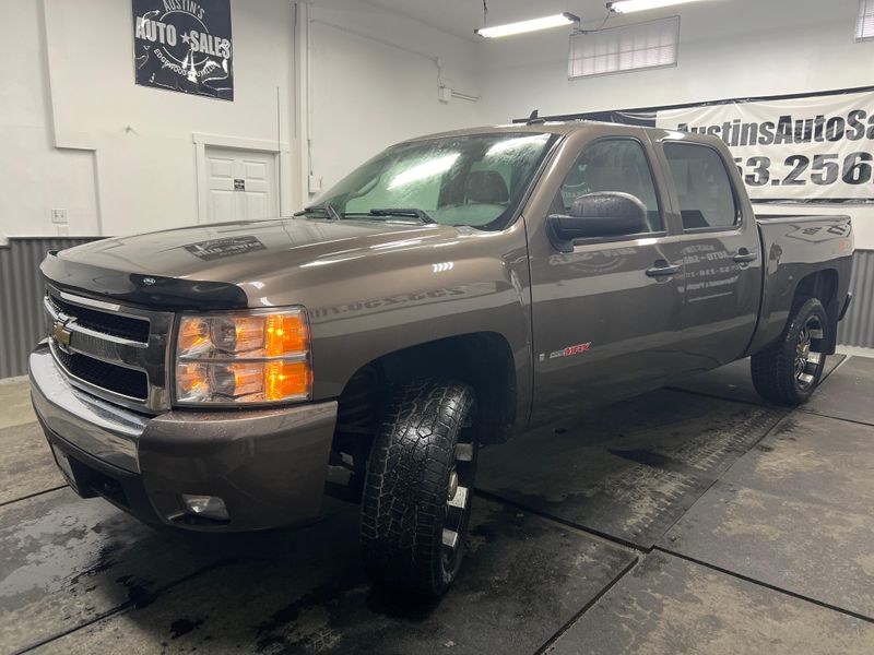 2007 Chevrolet Silverado 1500 LT2 Crew Cab Upper Image 2