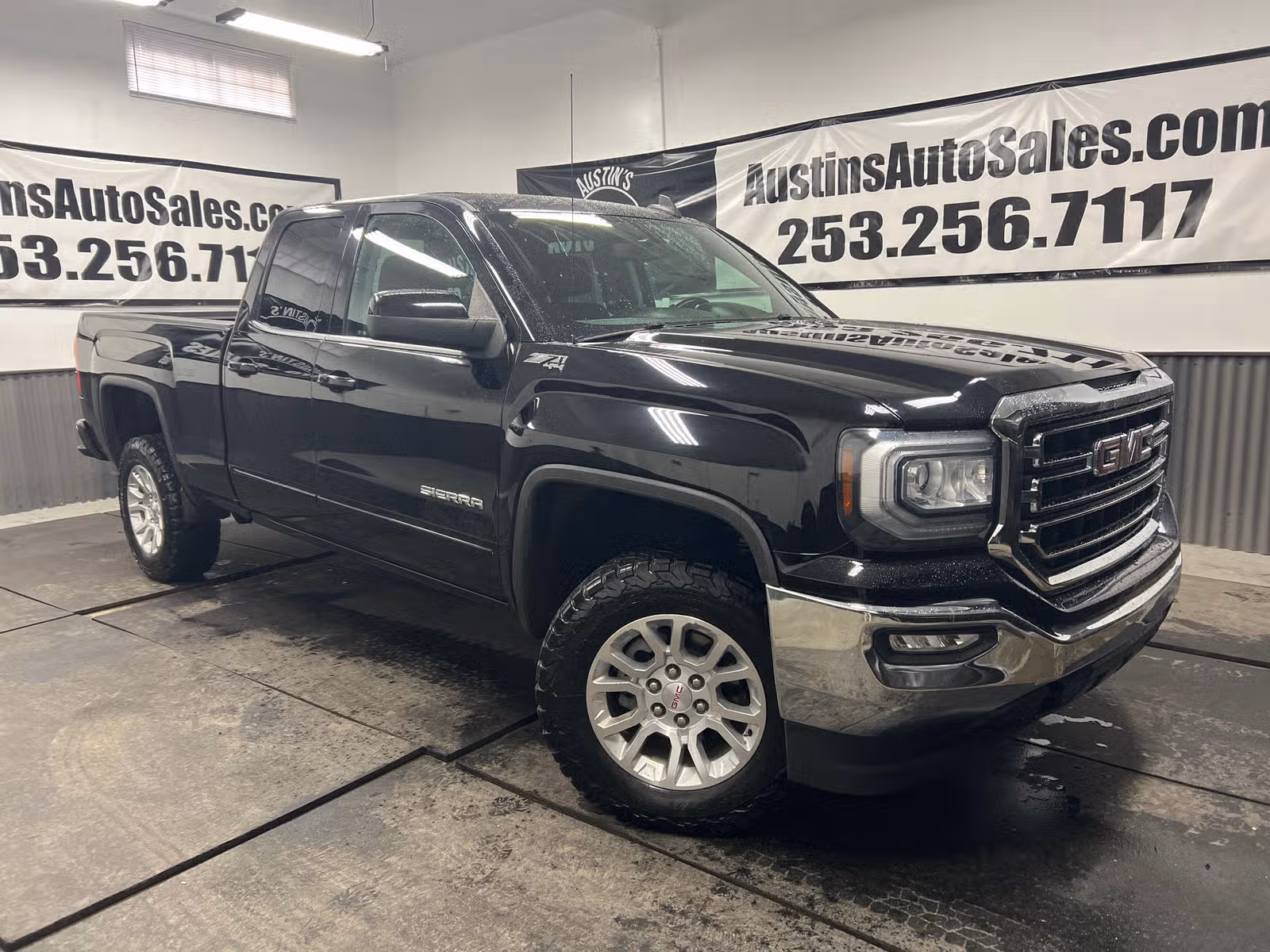 2019 GMC Sierra 1500 Limited SLE Double Cab Upper Image 1
