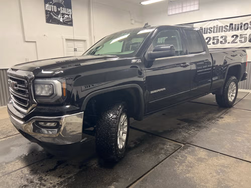 2019 GMC Sierra 1500 Limited SLE Double Cab Image 2