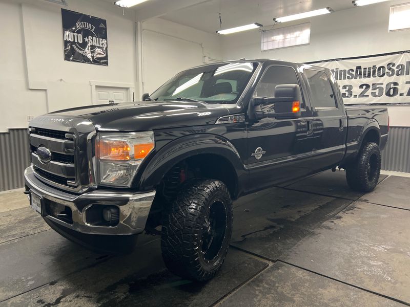 2015 Ford F-350 Super Duty Crew Cab Upper Image 2