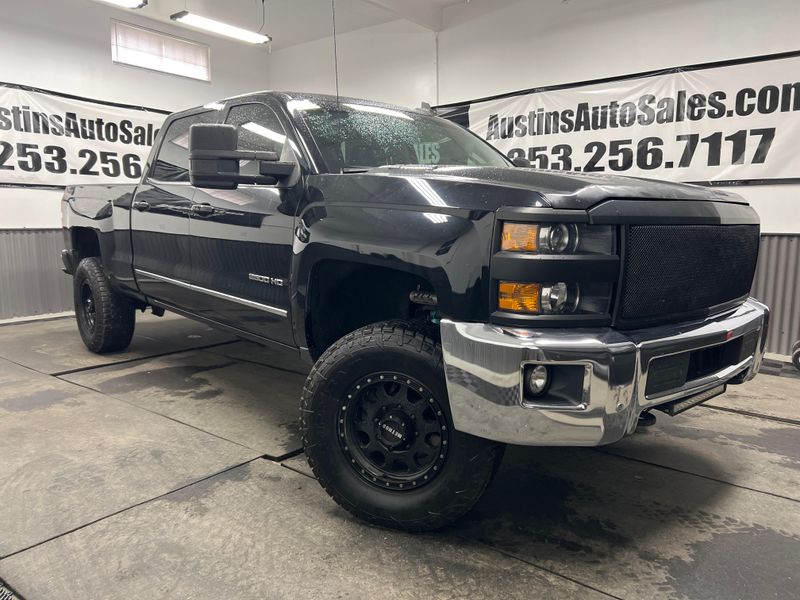 2015 Chevrolet Silverado 2500HD LTZ Crew Cab Upper Image 1