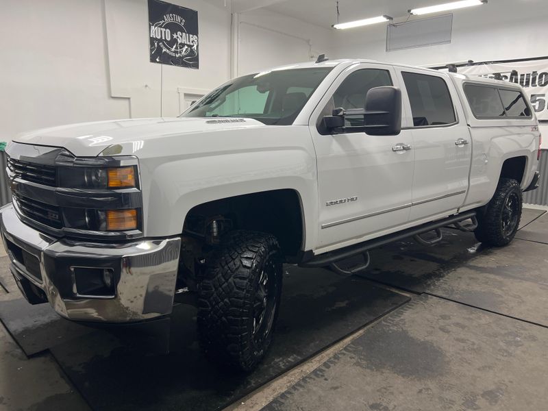 2015 Chevrolet Silverado 2500HD LTZ Crew Cab Upper Image 2