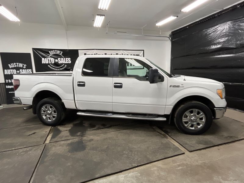 2010 Ford F-150 XLT SuperCrew Upper Image 2