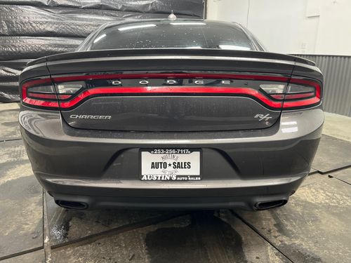 2016 Dodge Charger R/T Lower Image 2