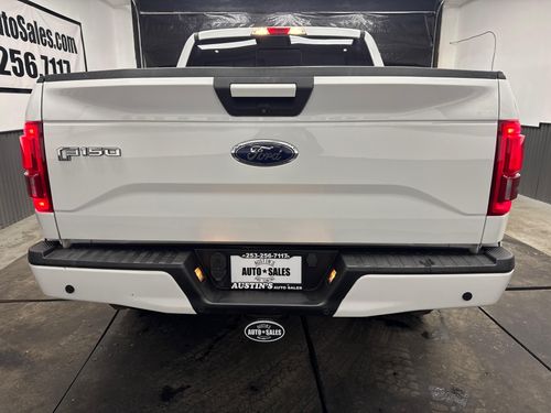 2015 Ford F-150 XLT SuperCrew Lower Image 2