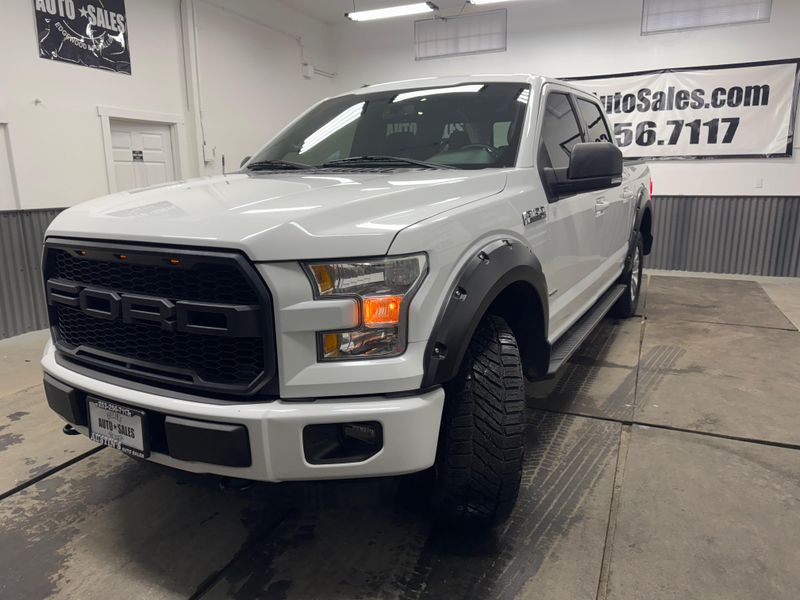 2015 Ford F-150 XLT photo 2