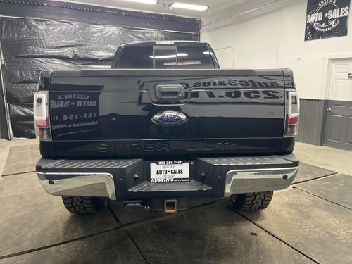 2013 Ford F-350 Super Duty Lariat Crew Cab Lower Image 2