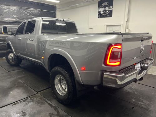 2019 Ram 3500 Laramie Crew Cab Lower Image 1