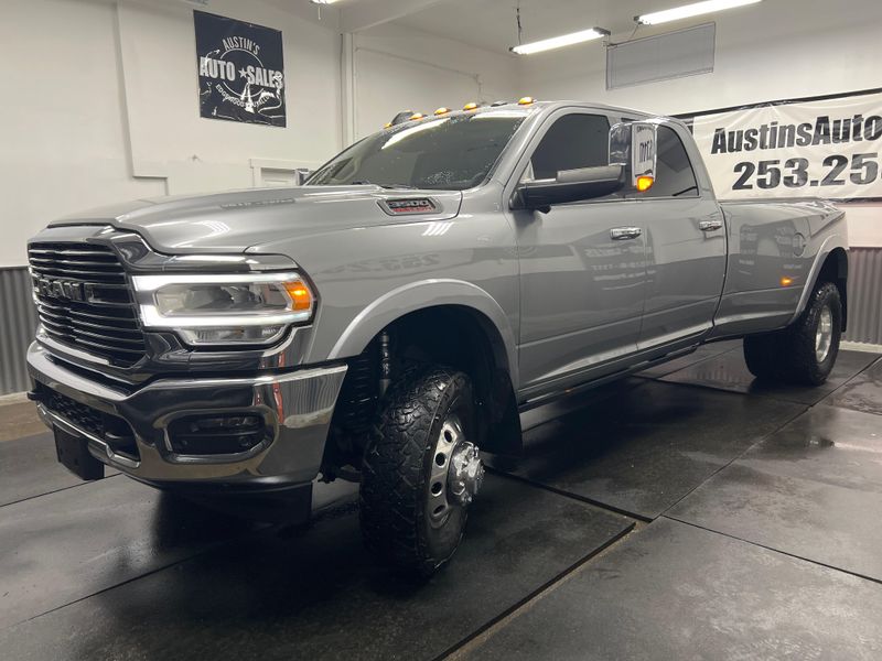 2019 Ram 3500 Laramie Crew Cab Upper Image 2