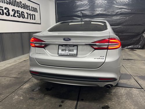 2017 Ford Fusion Hybrid SE Lower Image 2