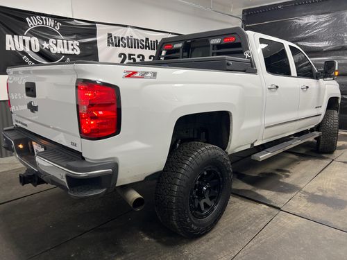 2016 Chevrolet Silverado 3500HD LTZ Crew Cab Lower Image 3