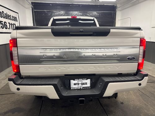 2019 Ford F-350 Super Duty Platinum Crew Cab Lower Image 2