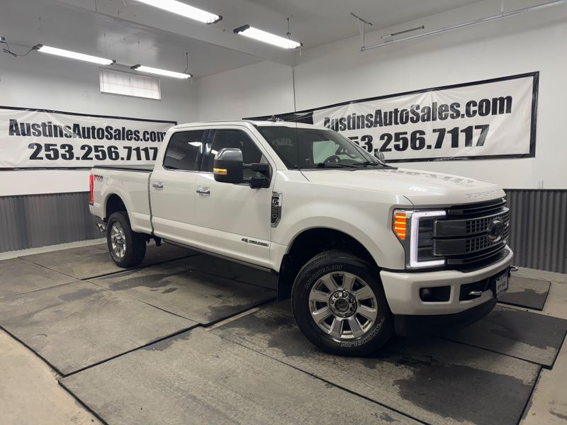 2019 Ford F-350 Super Duty Platinum Crew Cab Upper Image 1