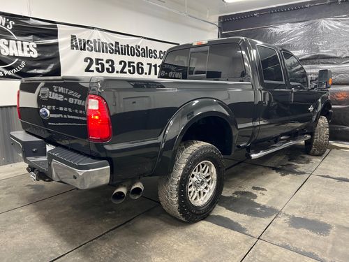 2012 Ford F-350 Super Duty Lariat Crew Cab Lower Image 3