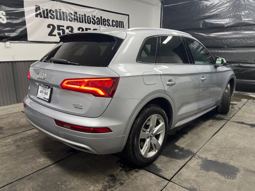2018 Audi Q5 2.0T quattro Premium Lower Image 3