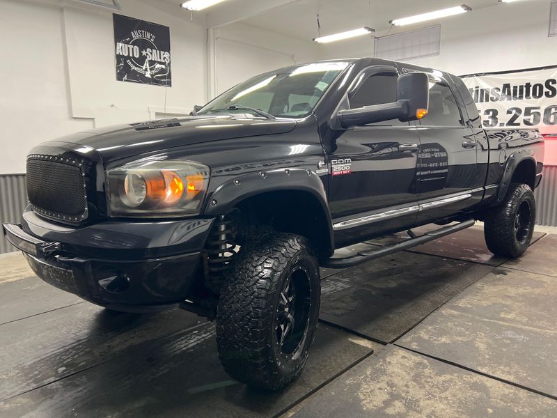 2007 Dodge Ram Laramie photo 2