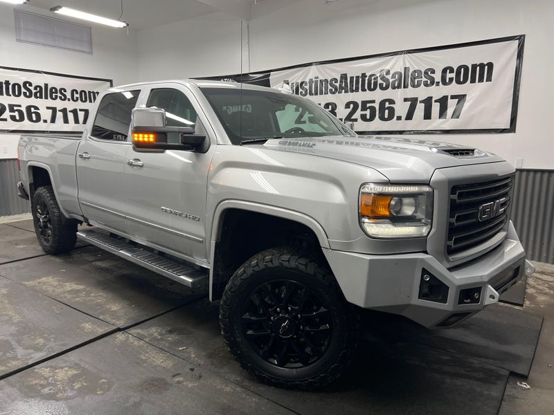 2018 GMC Sierra 3500HD Denali Crew Cab Upper Image 1