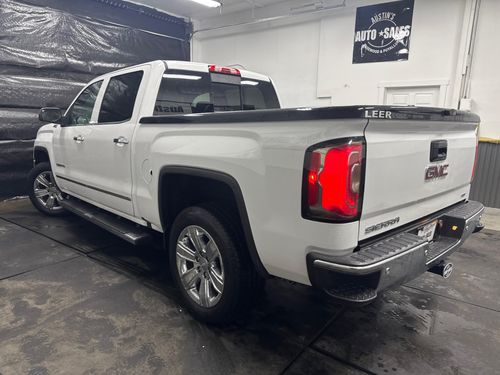 2017 GMC Sierra 1500 SLT Crew Cab Lower Image 1
