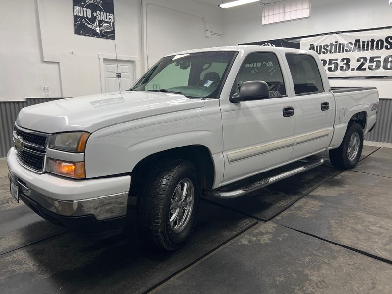 2007 Chevrolet Silverado 1500 Classic LT1 Crew Cab Upper Image 2