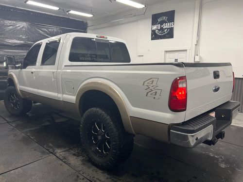 2011 Ford F-350 Super Duty Lariat Crew Cab Lower Image 1