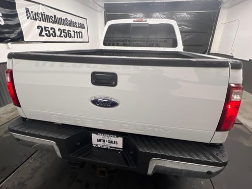 2011 Ford F-350 Super Duty Lariat Crew Cab Lower Image 2