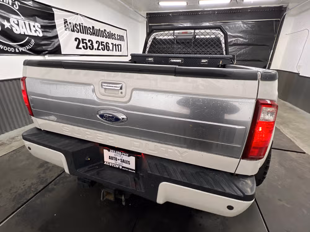 2013 Ford F-450 Super Duty Platinum Crew Cab Lower Image 2