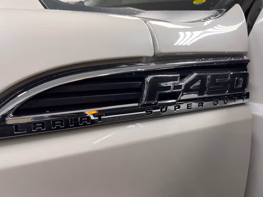 2013 Ford F-450 Super Duty Platinum Crew Cab Image 19