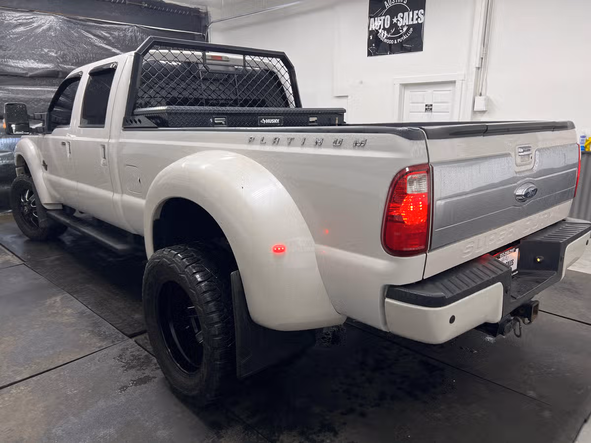 2013 Ford F-450 Super Duty Platinum Crew Cab Image 3