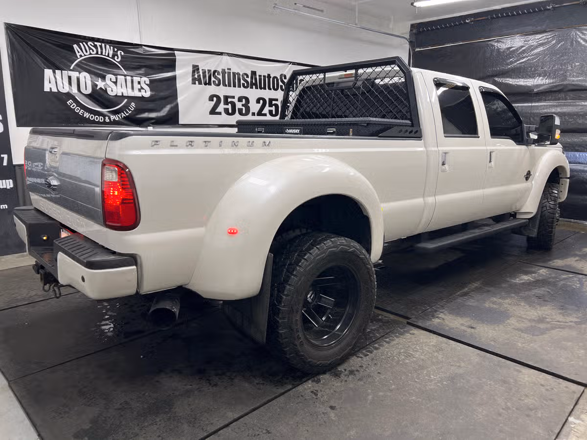 2013 Ford F-450 Super Duty Platinum Crew Cab Image 5