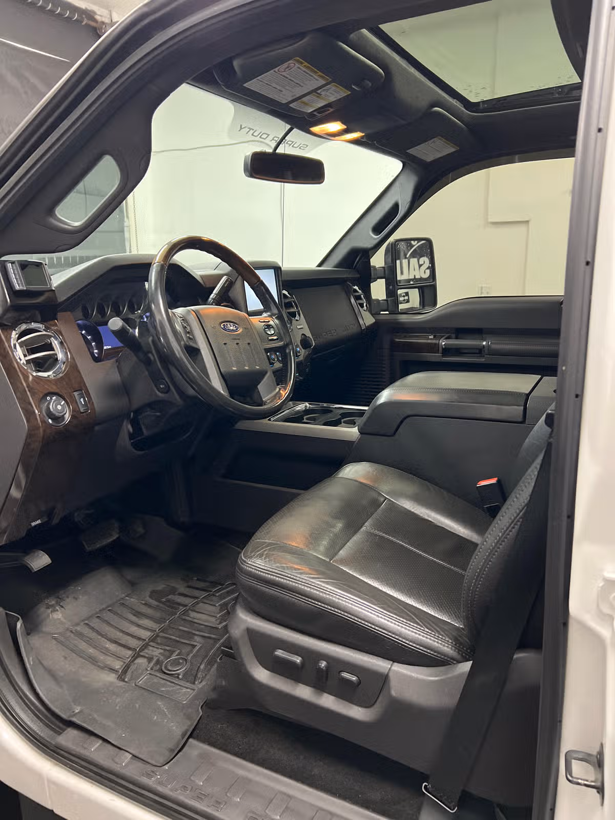 2013 Ford F-450 Super Duty Platinum Crew Cab Image 9