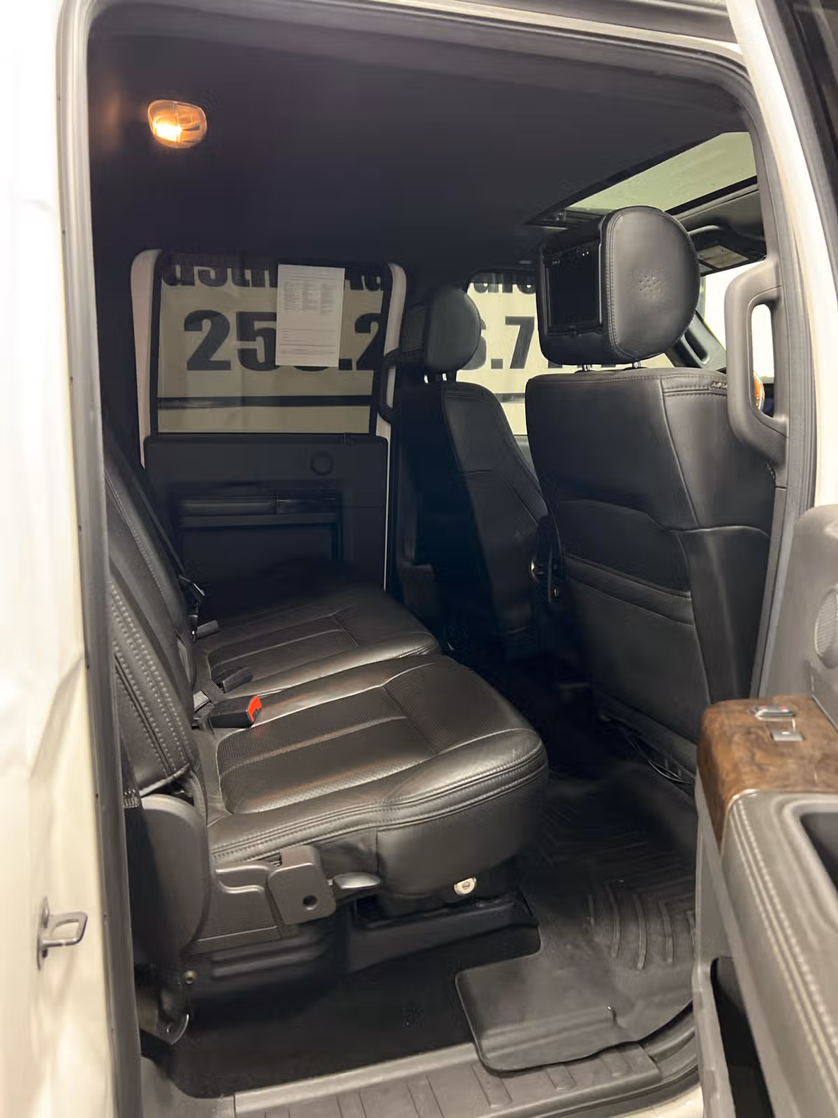 2013 Ford F-450 Super Duty Platinum Crew Cab Image 11