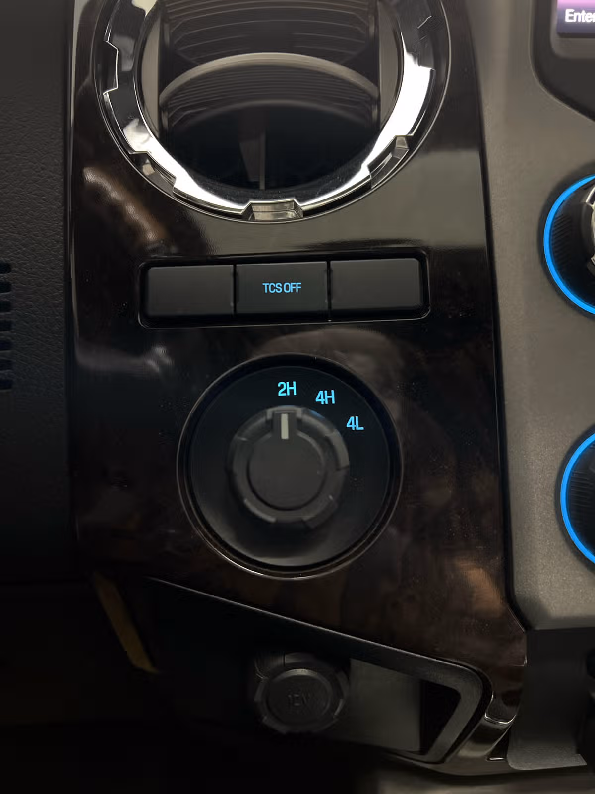 2013 Ford F-450 Super Duty Platinum Crew Cab Image 16