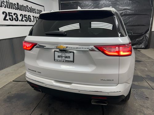 2019 Chevrolet Traverse Premier Lower Image 2