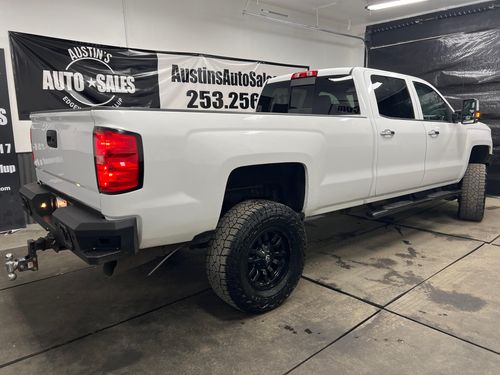 2018 Chevrolet Silverado 3500HD LTZ Crew Cab Lower Image 3