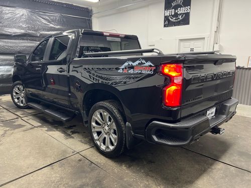 2021 Chevrolet Silverado 1500 RST Crew Cab Lower Image 1
