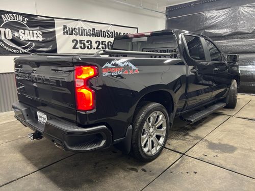 2021 Chevrolet Silverado 1500 RST Crew Cab Lower Image 3
