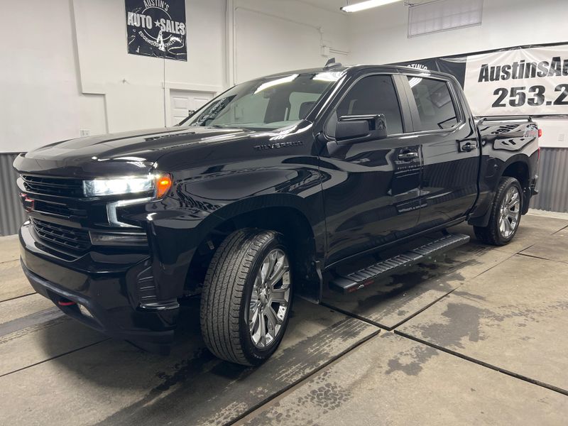 2021 Chevrolet Silverado 1500 RST photo 2