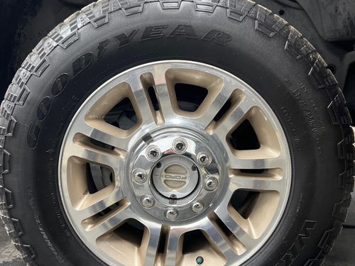 2008 Ford F-250 Super Duty Lariat Crew Cab Lower Image 3