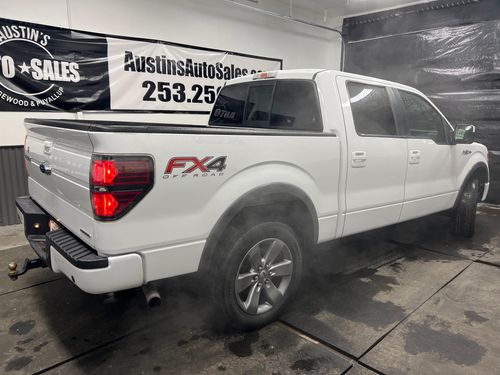 2013 Ford F-150 FX4 SuperCrew Lower Image 3