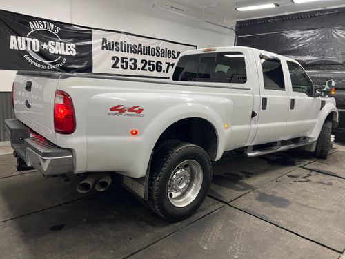 2008 Ford F-450 Super Duty Lariat Crew Cab Lower Image 3