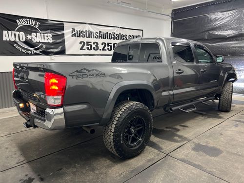 2016 Toyota Tacoma Double Cab Lower Image 3