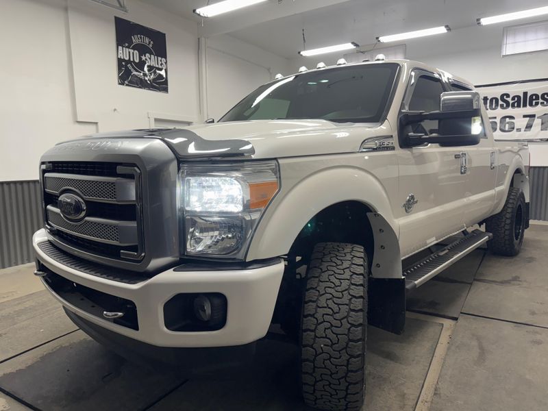 2016 Ford F-350 Platinum photo 2