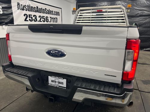 2019 Ford F-250 Super Duty XLT SuperCab Lower Image 2