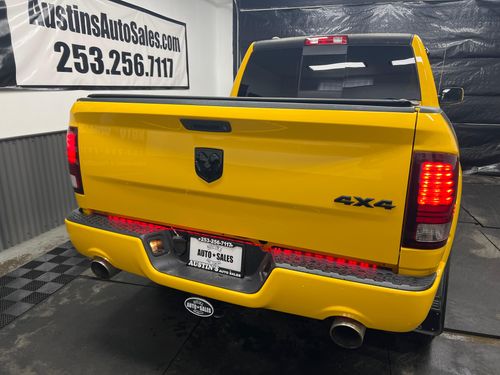 2016 Ram 1500 Sport Crew Cab Lower Image 2