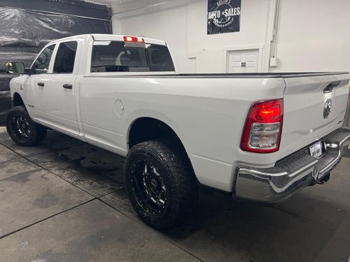 2022 Ram 3500 Tradesman Crew Cab Lower Image 1