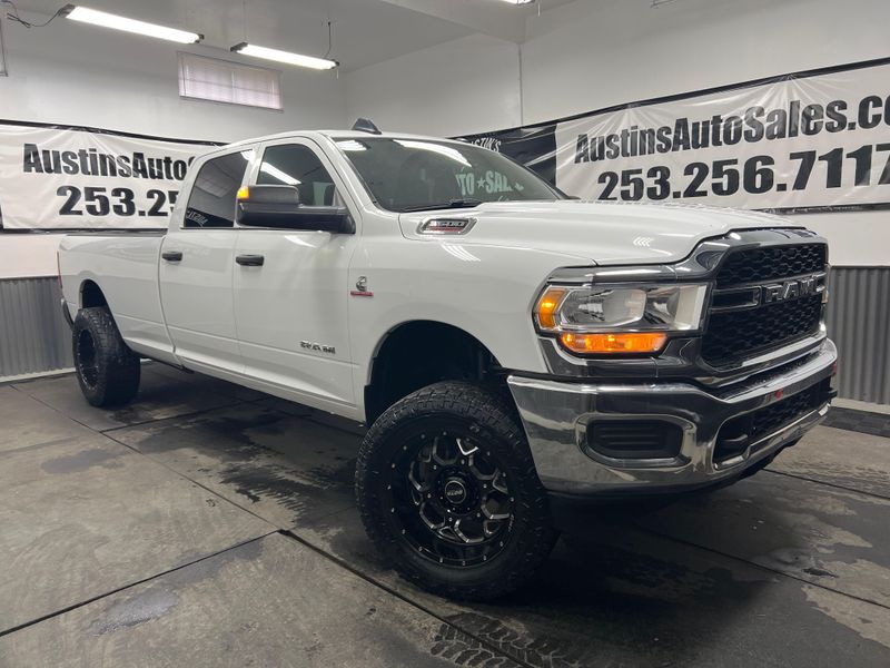2022 Ram 3500 Tradesman Crew Cab Upper Image 1
