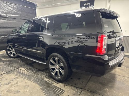 2017 GMC Yukon XL Denali Lower Image 1